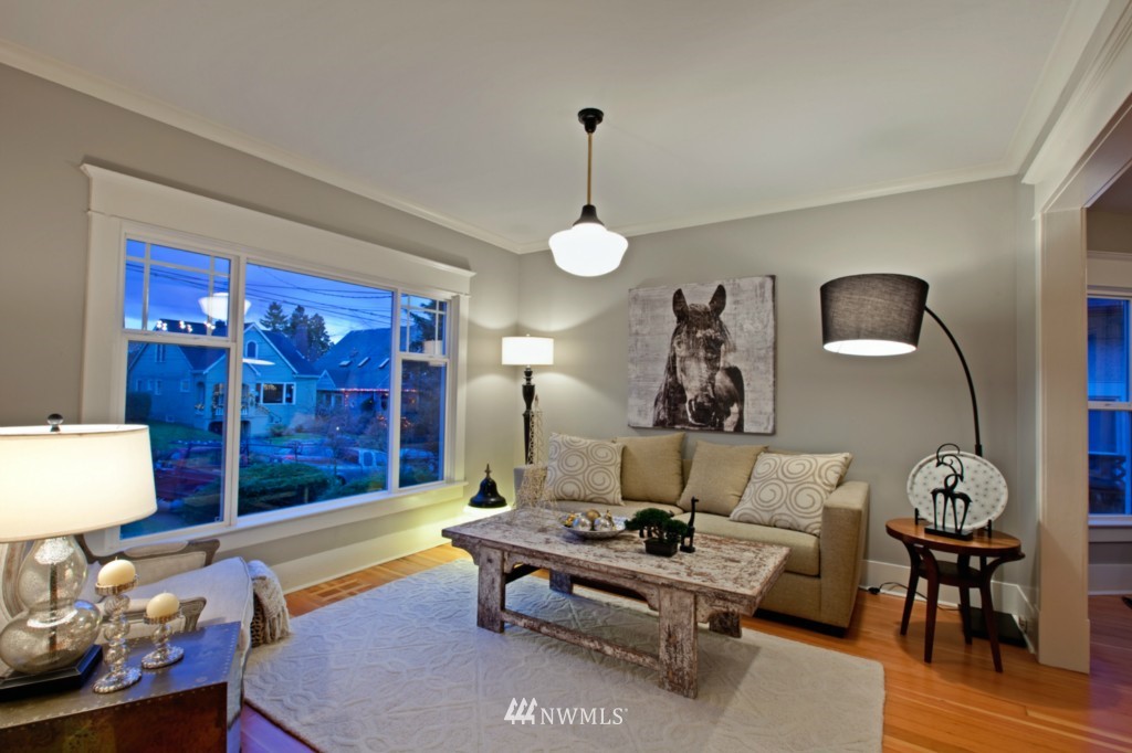 128 North 49th Street Seattle, WA 98103 - Photo 3 of 12 Gallery Image 3