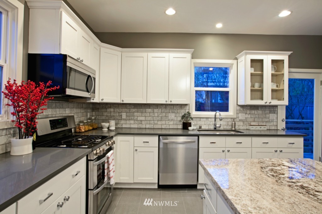 128 North 49th Street Seattle, WA 98103 - Photo 6 of 12 Gallery Image 6