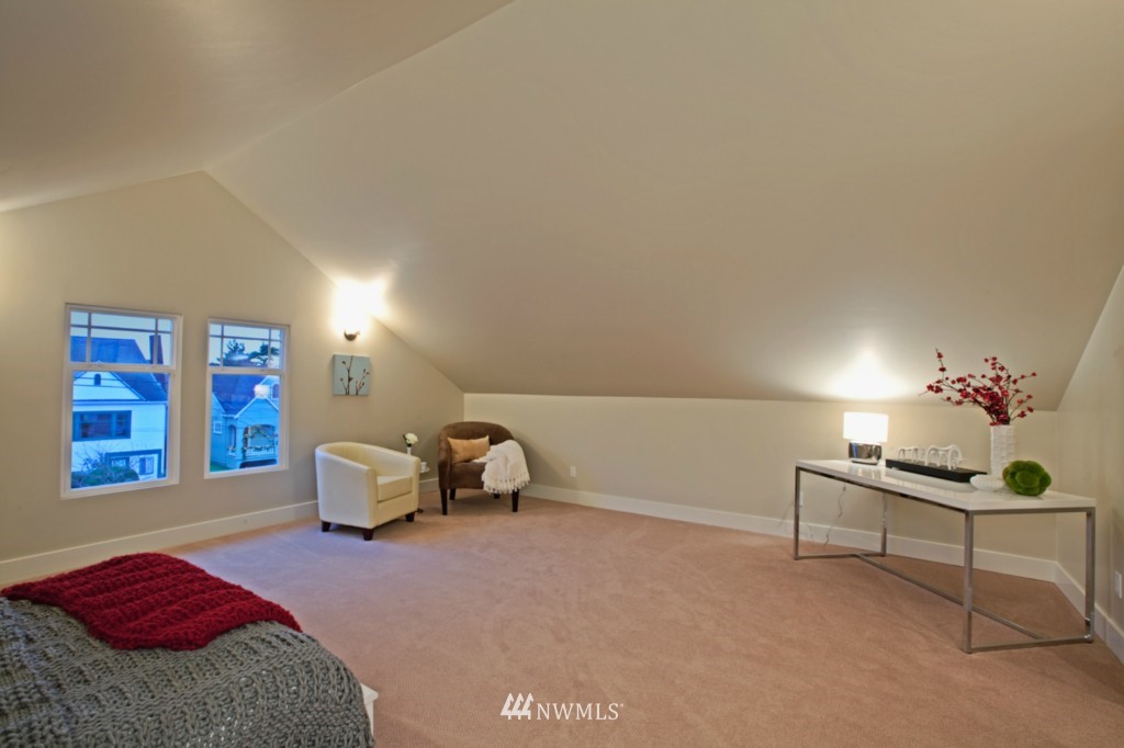128 North 49th Street Seattle, WA 98103 - Photo 10 of 12 Gallery Image 10