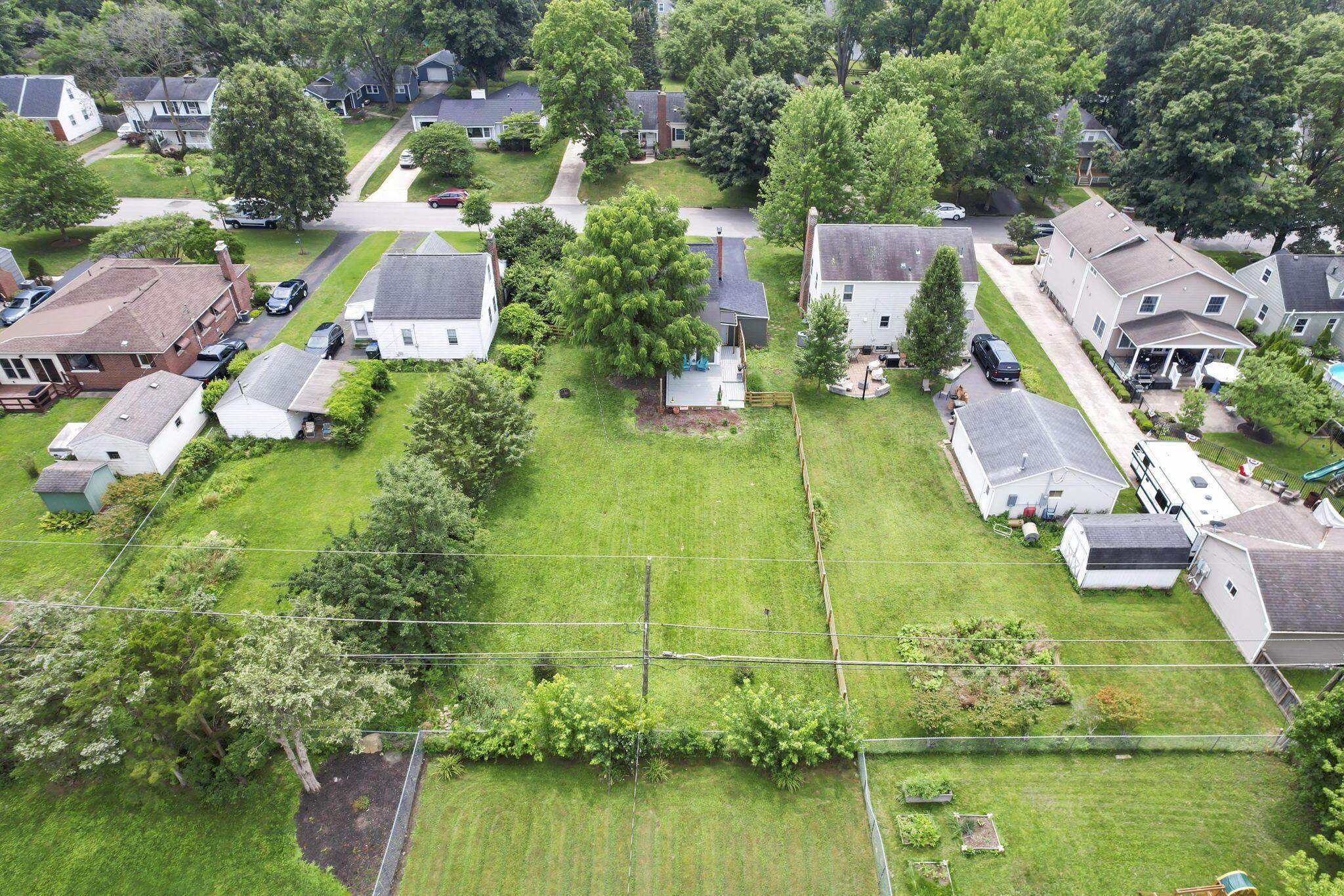 460 East Beaumont Road Columbus, OH 43214 - Photo 66 of 70 80-web-or-mls-DJI_0593