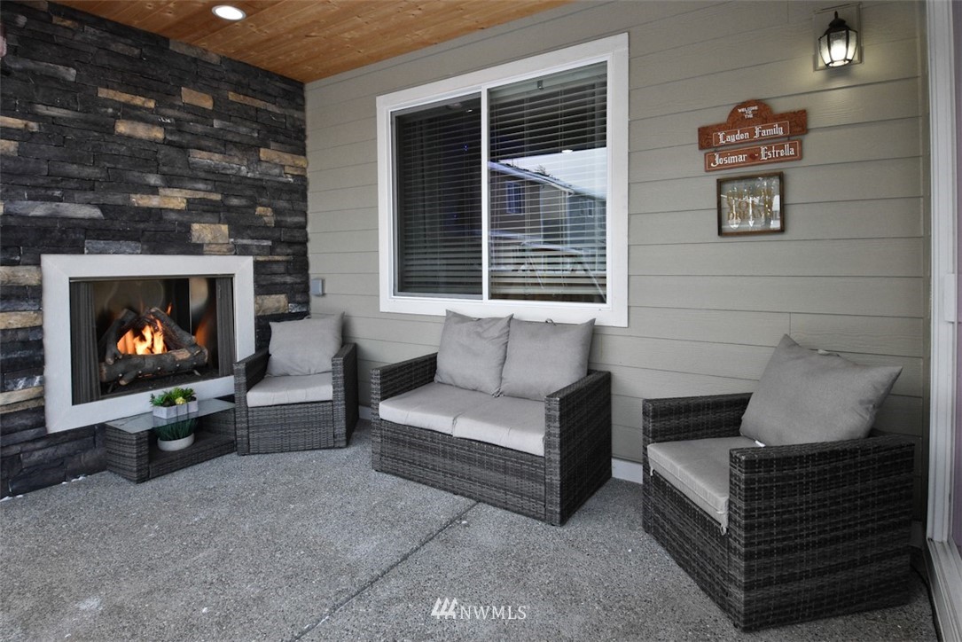 4349 Andasio Loop Southeast Port Orchard, WA 98366 - Photo 12 of 32 Gallery Image 12