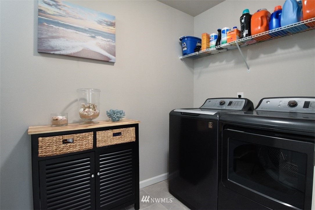 4349 Andasio Loop Southeast Port Orchard, WA 98366 - Photo 15 of 32 Gallery Image 15