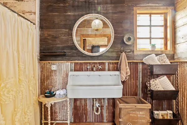 $1,399,000 | 1447 Royal Oaks Loop, Fredericksburg, TX 78624