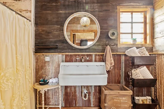 $1,420,000 | 1447 Royal Oaks Loop, Fredericksburg, TX 78624