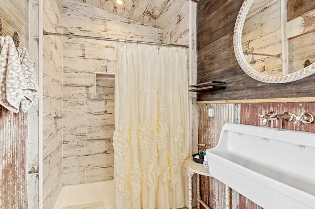 $1,420,000 | 1447 Royal Oaks Loop, Fredericksburg, TX 78624