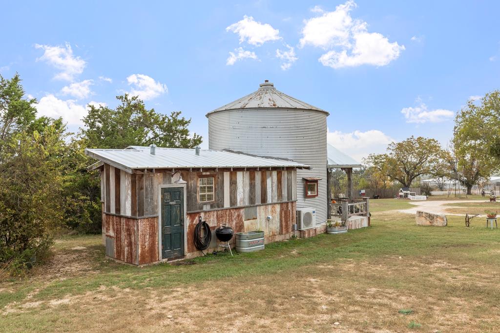 1447 Royal Oaks Loop Fredericksburg, TX 78624 - Photo 66 of 98