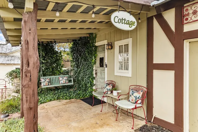 $1,420,000 | 1447 Royal Oaks Loop, Fredericksburg, TX 78624