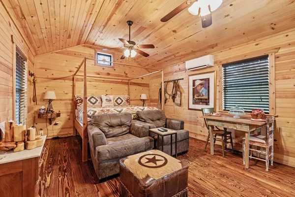 $1,399,000 | 1447 Royal Oaks Loop, Fredericksburg, TX 78624