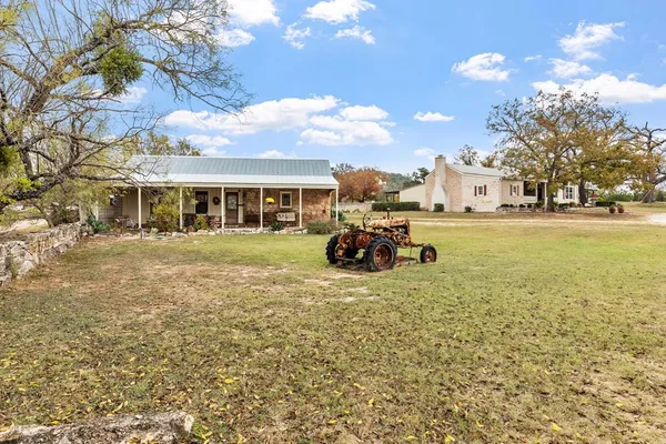$1,399,000 | 1447 Royal Oaks Loop, Fredericksburg, TX 78624