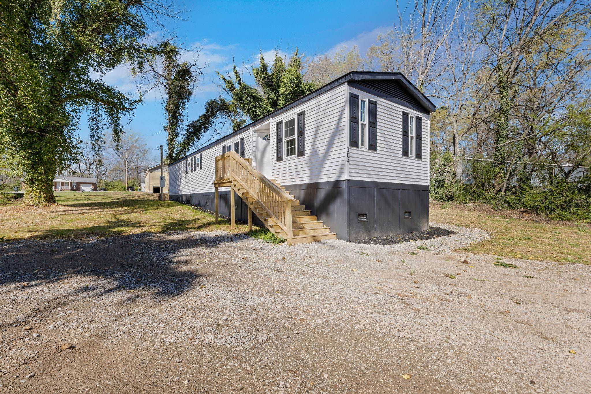 204 Wardlaw Street Union, SC 29379 - Photo 1 of 27