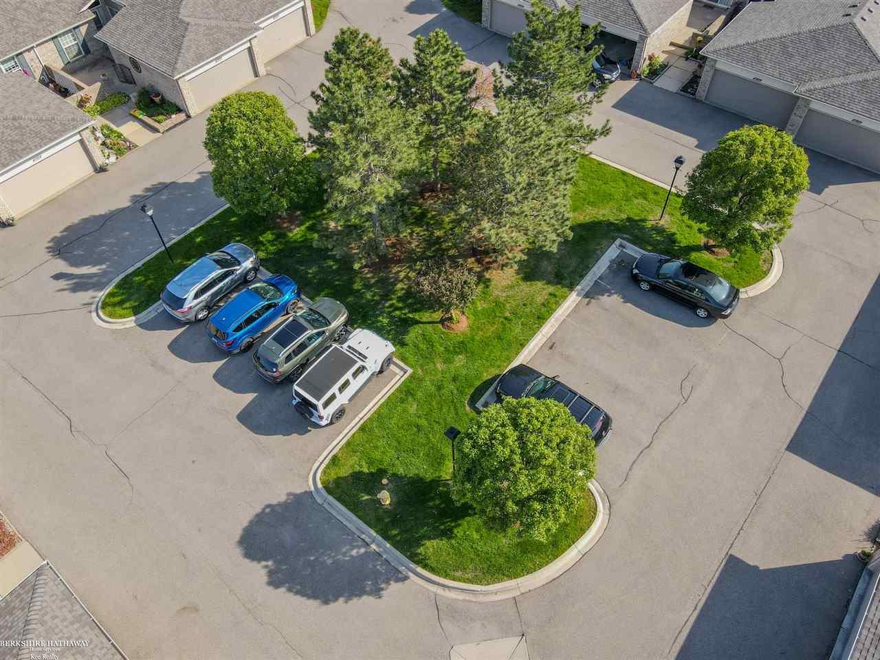 50156 Raleigh Court Macomb, MI 48044 - Photo 11 of 47 50076162-10.JPG