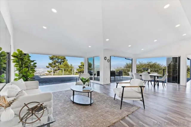 $1,595,000 | 5030 Helix Terrace, La Mesa, CA 91941