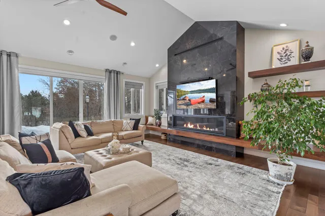 $1,150,000 | 9631 Norway Hills Trail, Lakeville, MN 55044