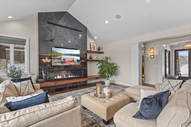 $1,150,000 | 9631 Norway Hills Trail, Lakeville, MN 55044