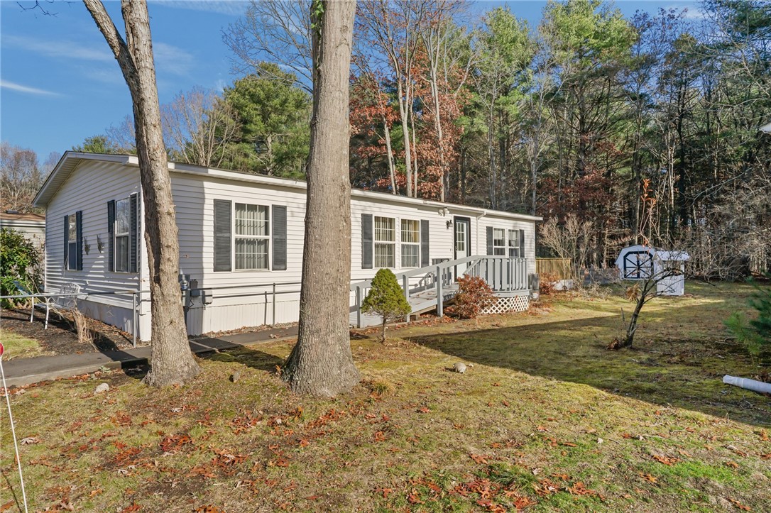 77 Lear Drive Coventry, RI 02816 - Photo 2 of 23