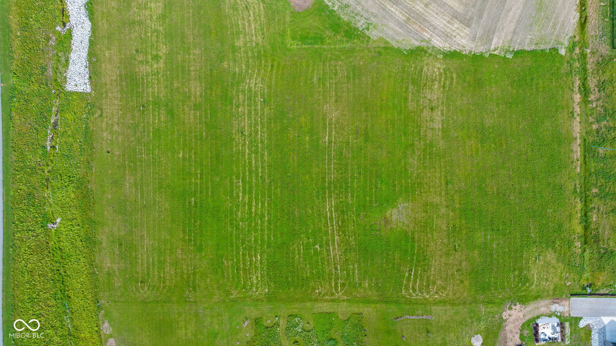 5872 Gibbs Road Plainfield, IN 46168 - Photo 3 of 17