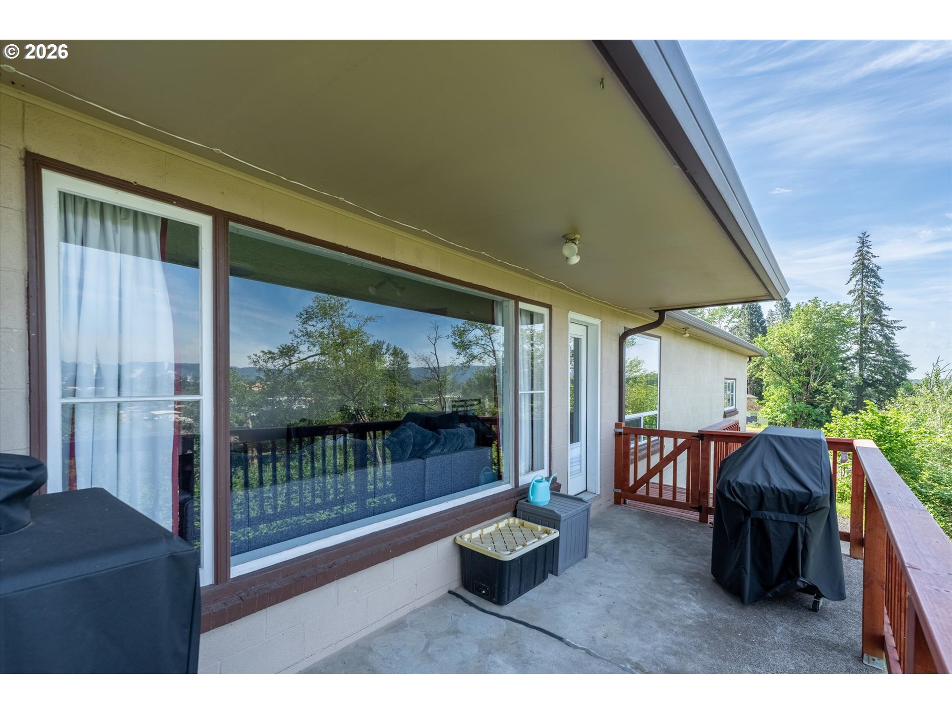 201 Carroll Road Kelso, WA 98626 - Photo 32 of 46 Deck