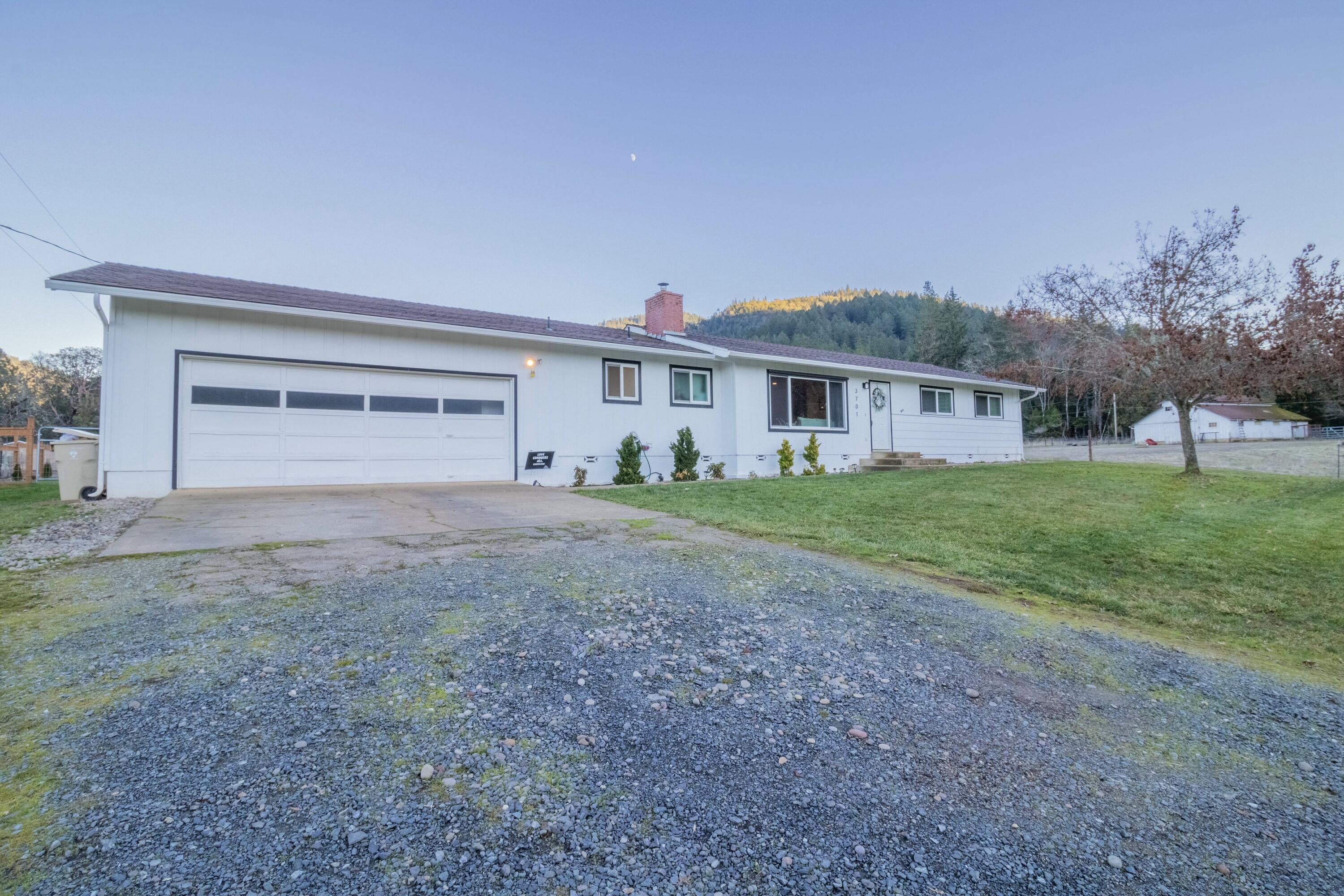 3701 Winona Road Grants Pass, OR 97526 - Photo 43 of 45 tempImage2PteGZ