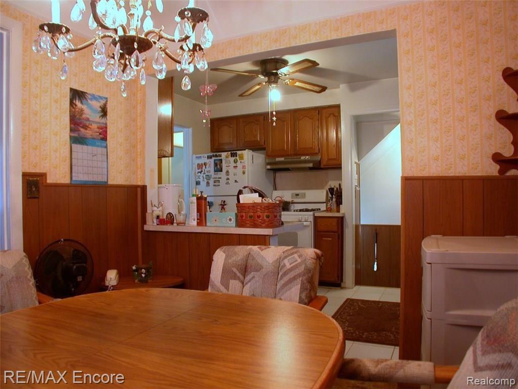 85 East Rutgers Avenue Pontiac, MI 48340 - Photo 29 of 48 DSCN6181.JPG