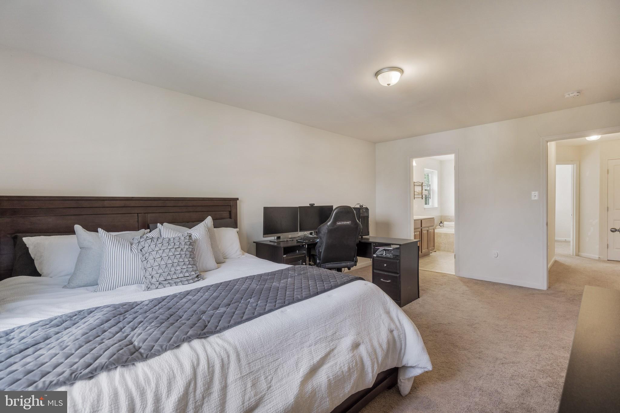 215 9th Avenue Baltimore, MD 21225 - Photo 20 of 34