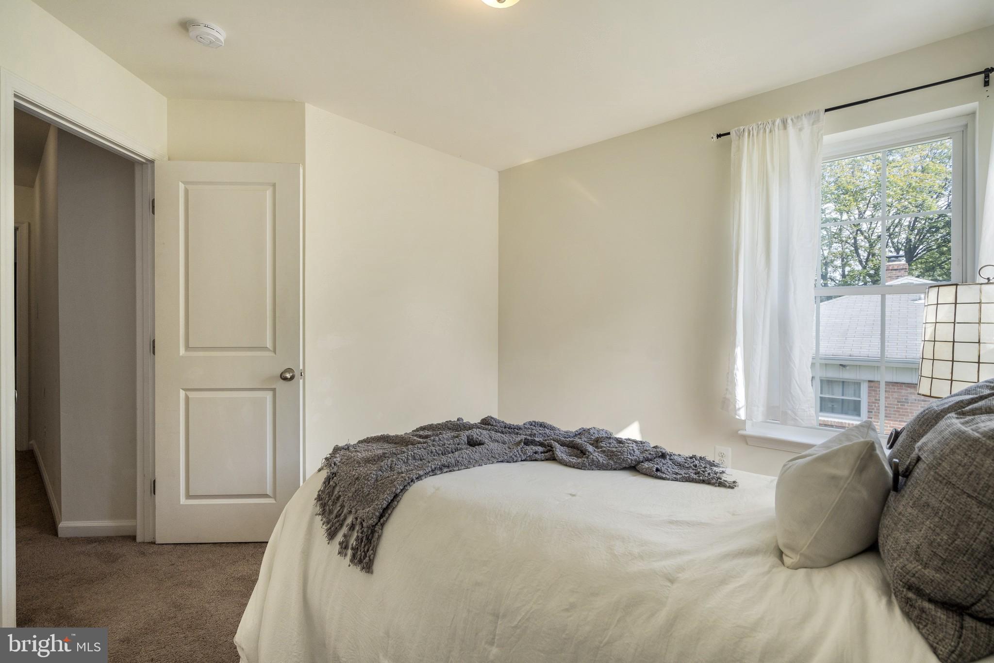 215 9th Avenue Baltimore, MD 21225 - Photo 24 of 34