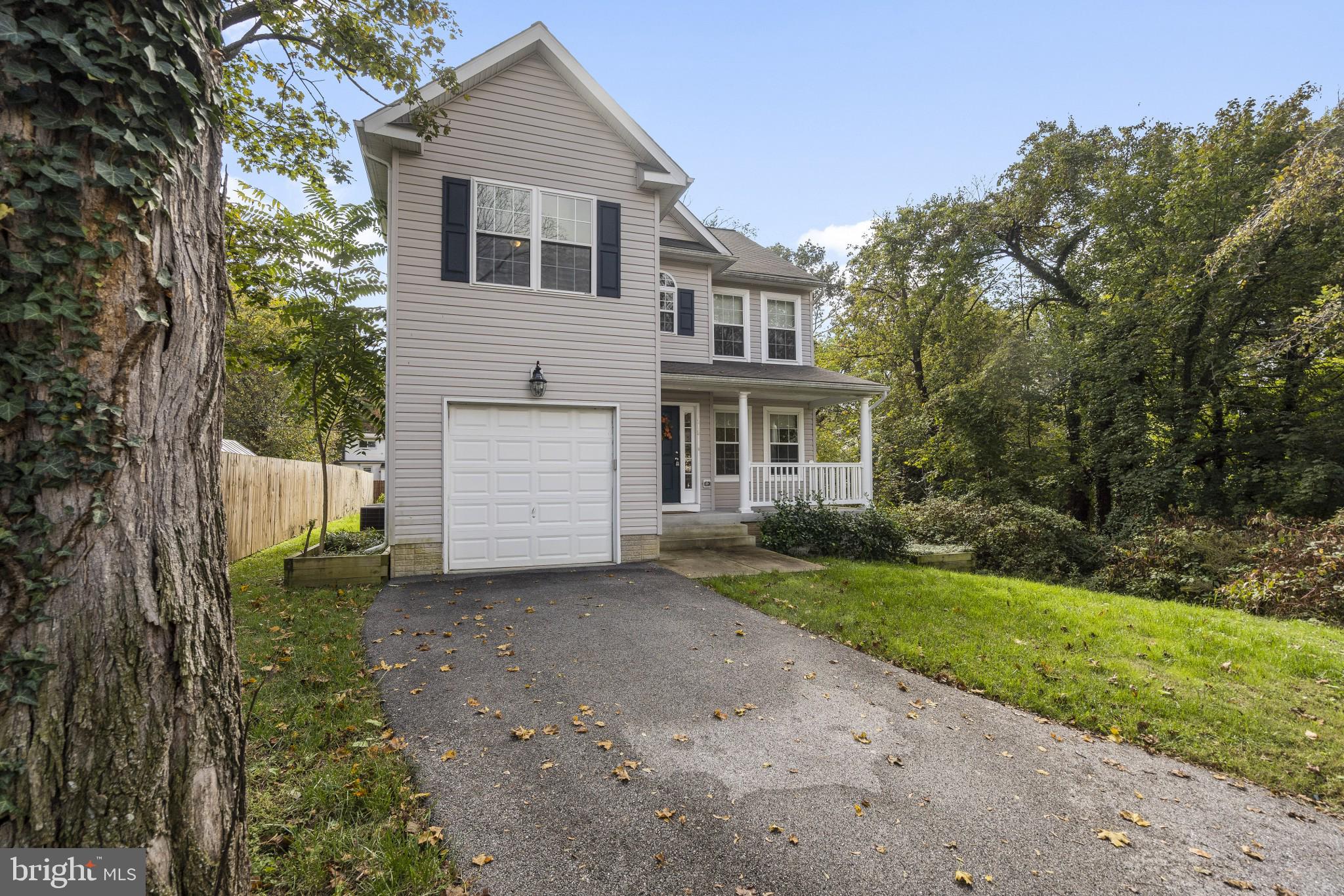 215 9th Avenue Baltimore, MD 21225 - Photo 4 of 34