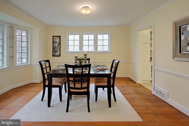 4477 Q Street Northwest Washington, DC 20007 - Photo 17 of 29 Dining Room