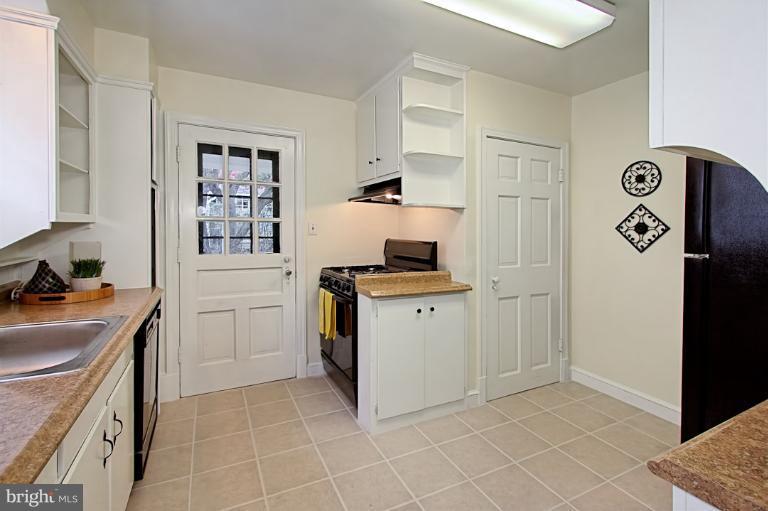 4477 Q Street Northwest Washington, DC 20007 - Photo 21 of 29 Kitchen