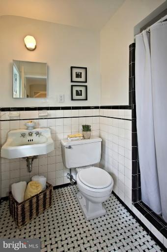 4477 Q Street Northwest Washington, DC 20007 - Photo 23 of 29 Bath (Master)
