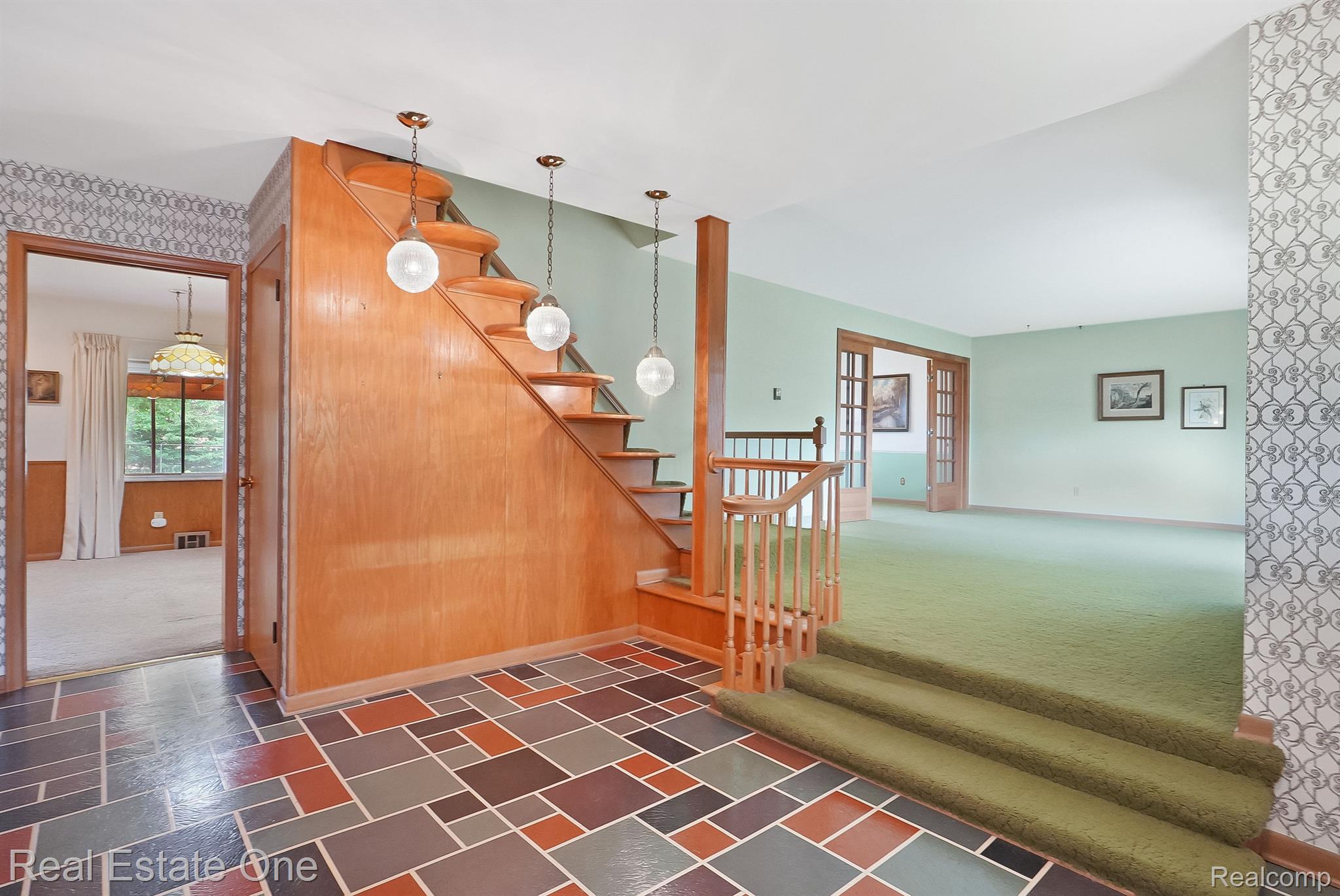2086 Avoncrest Court Rochester, MI 48309 - Photo 3 of 38 Walk right into your custom-built home