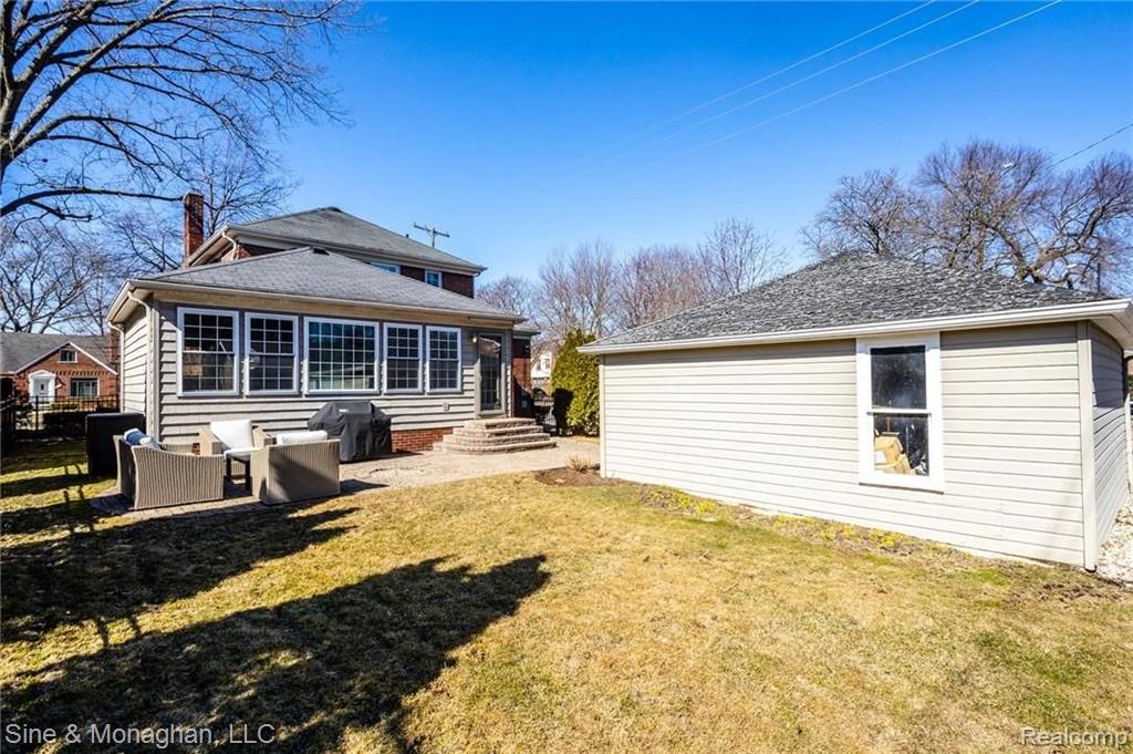380 Fisher Road Grosse Pointe Farms, MI 48230 - Photo 37 of 42