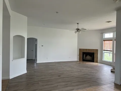 $2,800 | 537 North Park Street, Harper, TX 78631