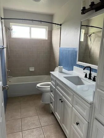 $2,800 | 537 North Park Street, Harper, TX 78631