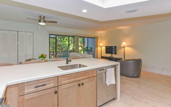 1605 Highway 1, Unit E103 Jupiter, FL 33477 - Photo 13 of 40 1605 US1 Apt E103 Jupiter FL-small-016-0