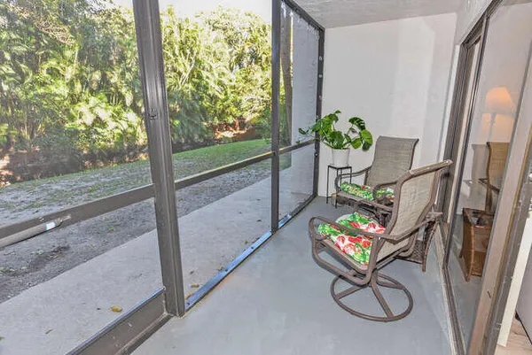 $1,975 | 1605 Highway 1, Unit E103, Jupiter, FL 33477