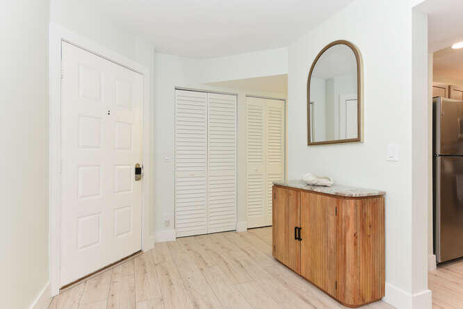 1605 Highway 1, Unit E103 Jupiter, FL 33477 - Photo 5 of 40 1605 US1 Apt E103 Jupiter FL-small-003-0