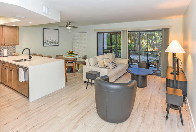 1605 Highway 1, Unit E103 Jupiter, FL 33477 - Photo 6 of 40 1605 US1 Apt E103 Jupiter FL-small-004-0