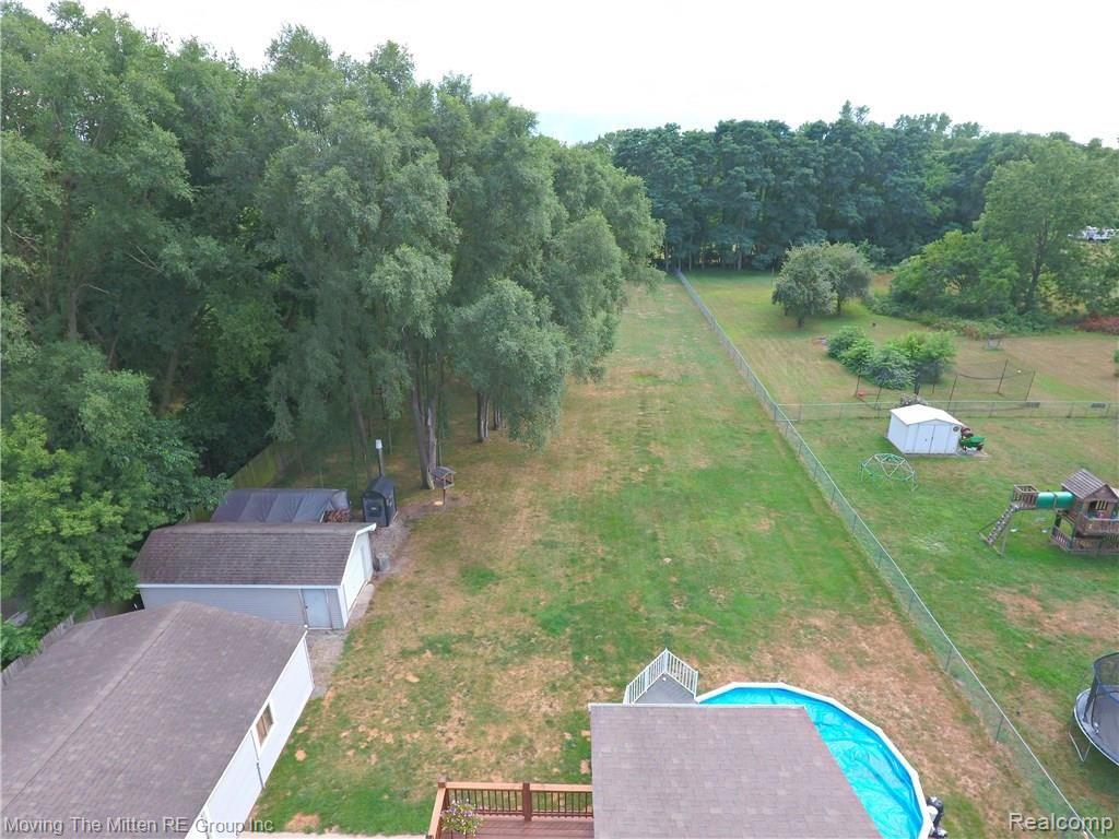 43221 Fret Road Belleville, MI 48111 - Photo 29 of 34 jFret Rd Backyard.jpg