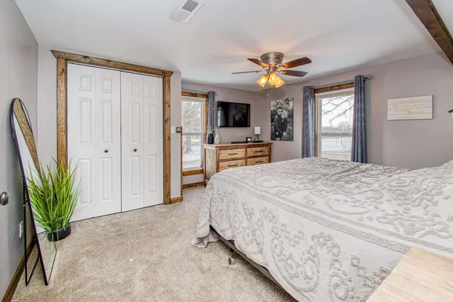 $289,900 | 94 County J, Benton, WI 53803