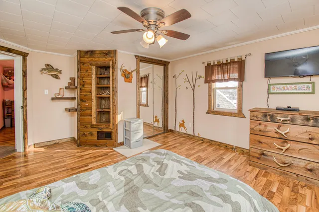 $289,900 | 94 County J, Benton, WI 53803