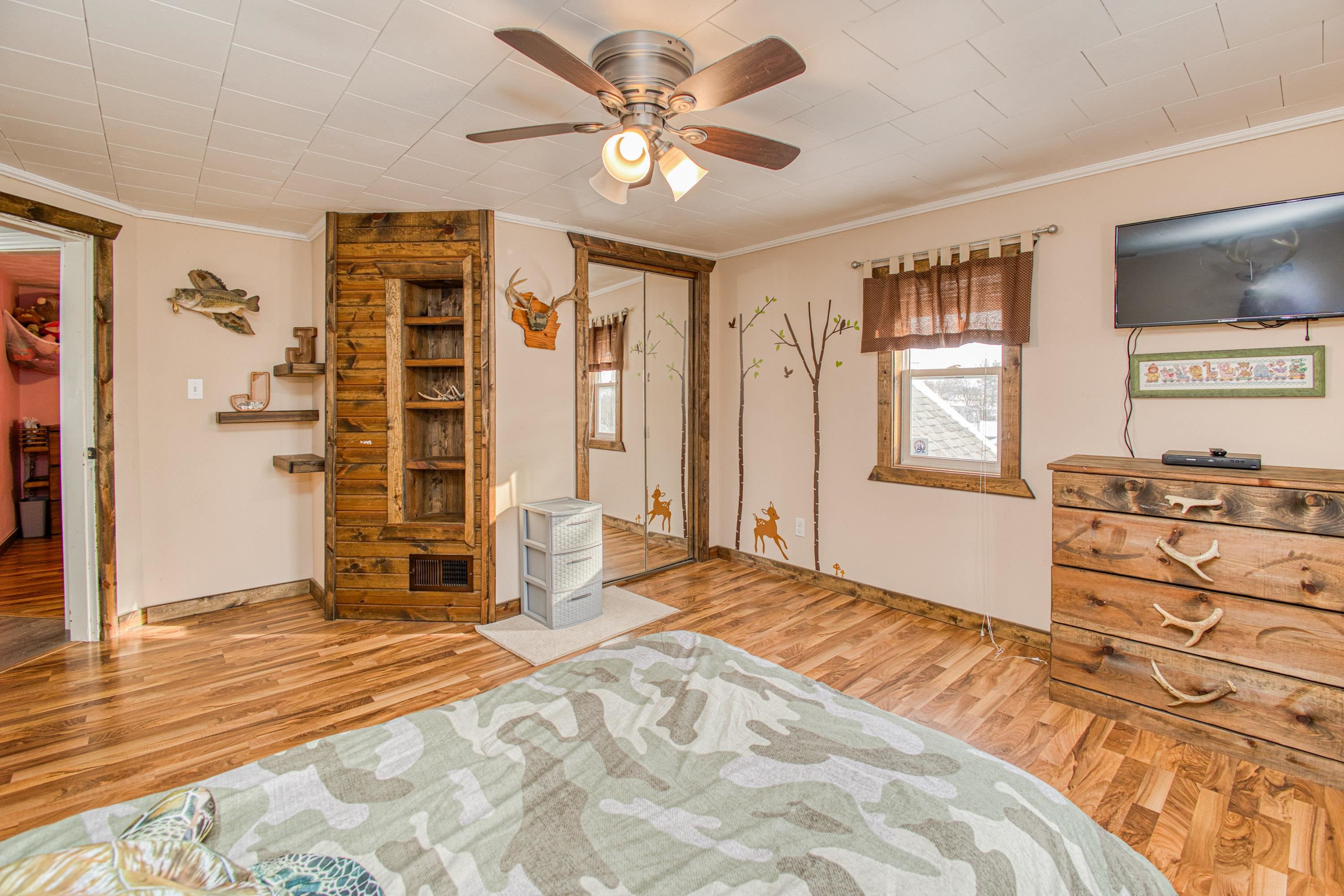 94 County J Benton, WI 53803 - Photo 18 of 33