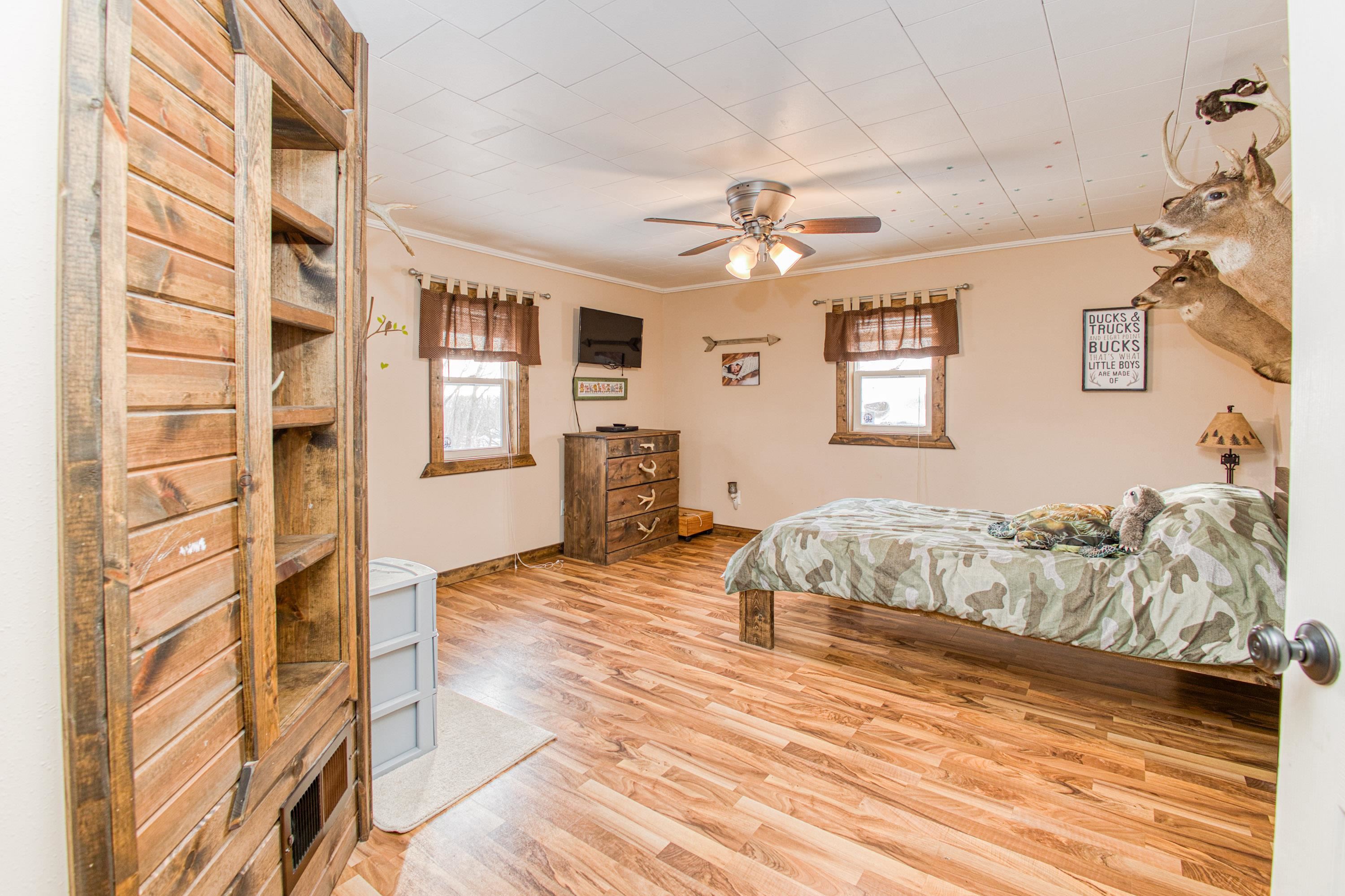 94 County J Benton, WI 53803 - Photo 19 of 33