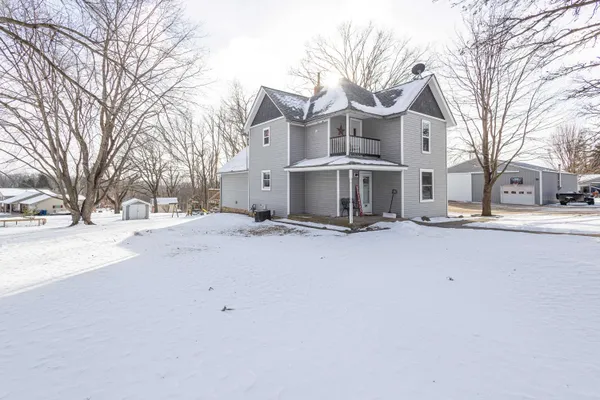 $279,900 | 94 County J, Benton, WI 53803