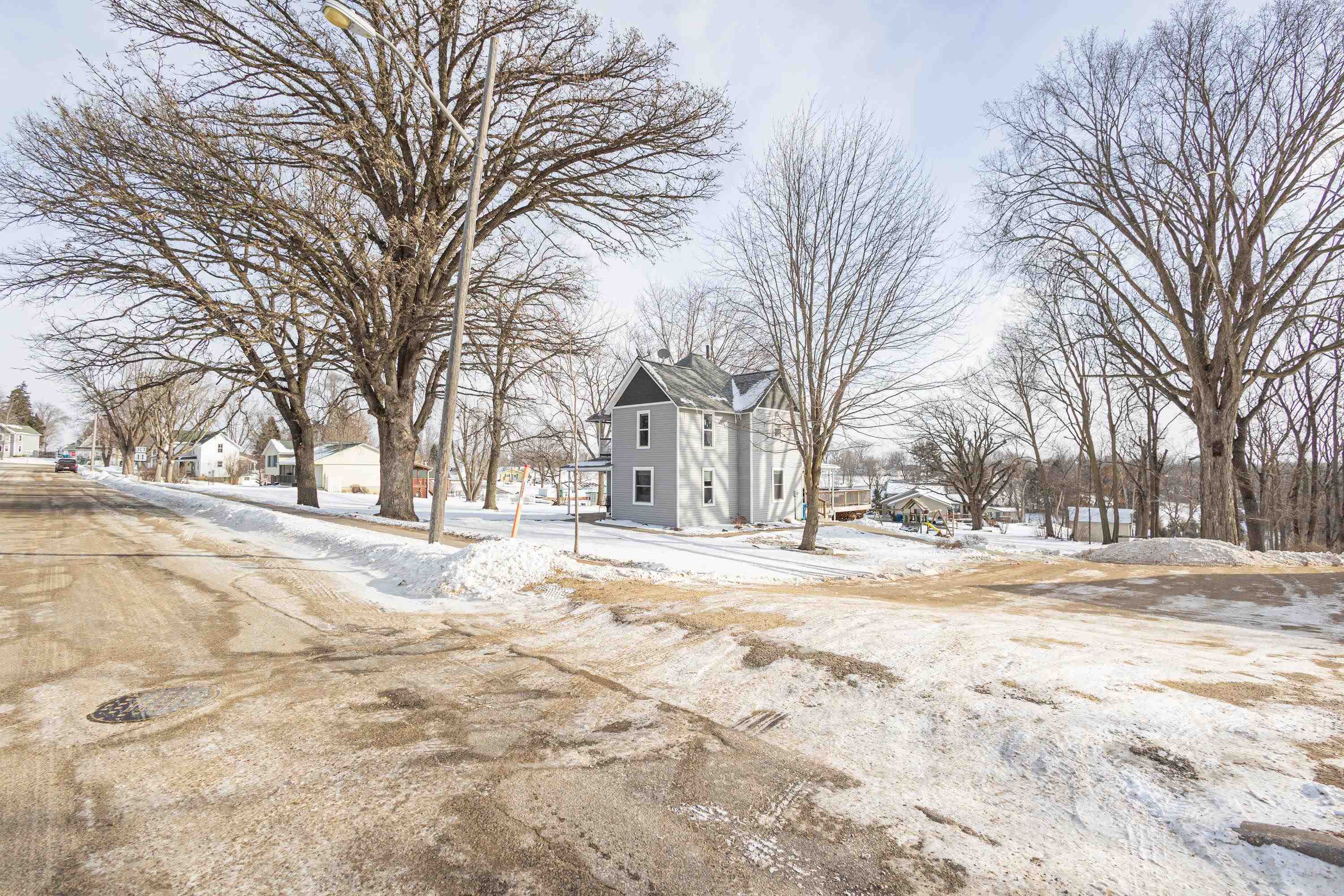 94 County J Benton, WI 53803 - Photo 22 of 33
