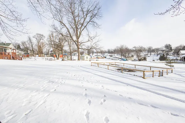 $289,900 | 94 County J, Benton, WI 53803