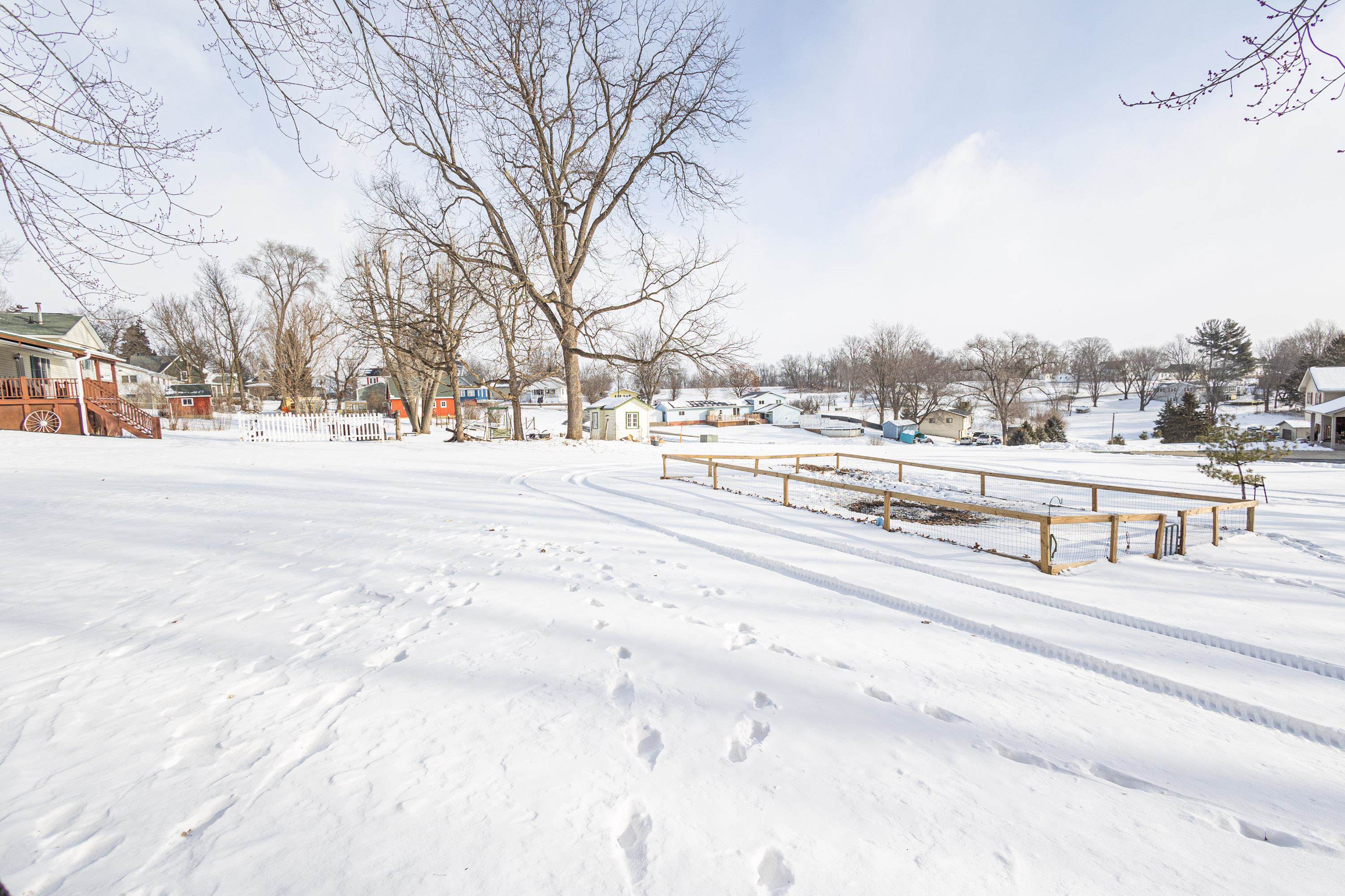 94 County J Benton, WI 53803 - Photo 24 of 33