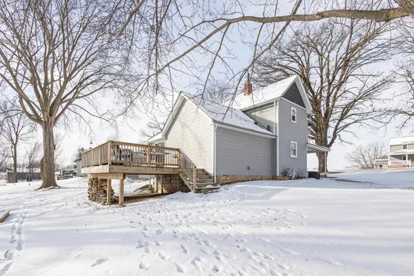 $279,900 | 94 County J, Benton, WI 53803