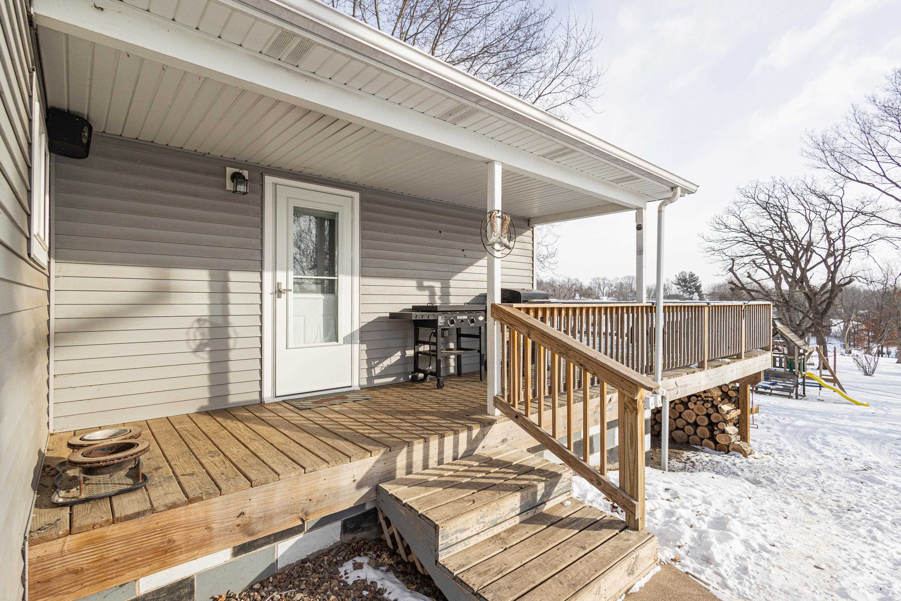 94 County J Benton, WI 53803 - Photo 31 of 33