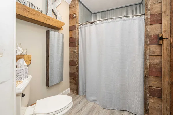 $279,900 | 94 County J, Benton, WI 53803