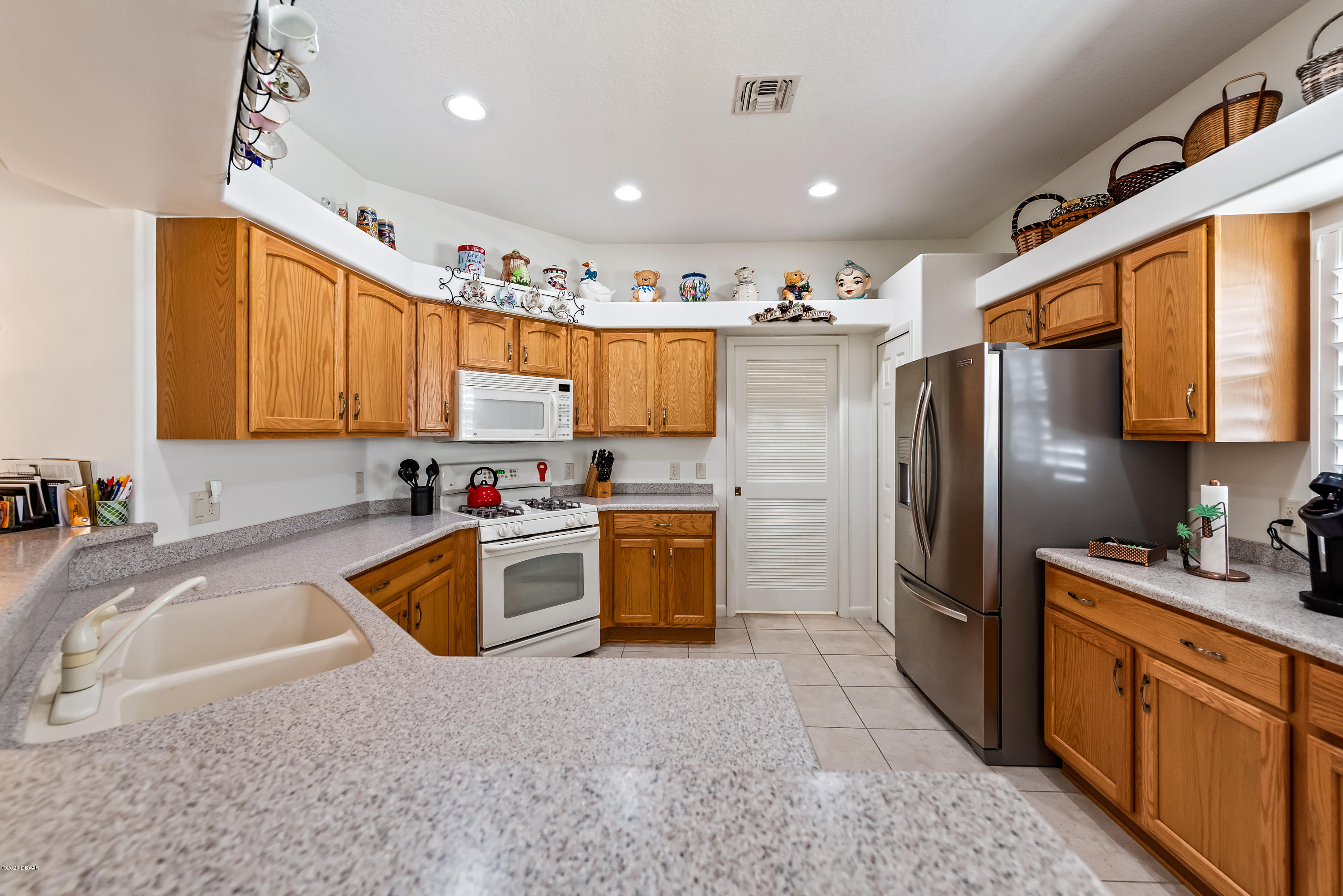 15757 Southwest 11th Court Road Ocala, FL 34473 - Photo 5 of 52 5.7